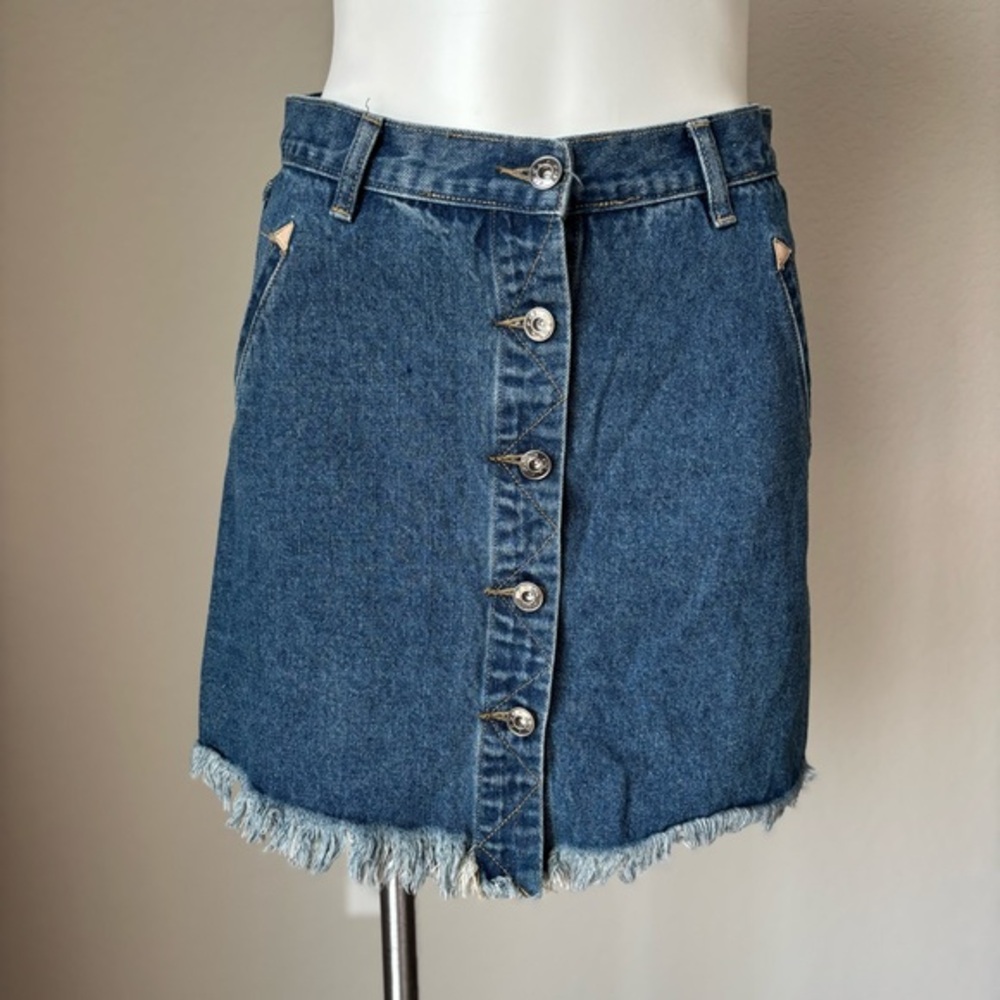 POL Button Front Denim Jean Raw Frayed‎ Hem Pockets Mini Skirt Size Medium